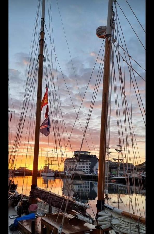 Le Reflet Des Voiles Face Au Port De Fecampアパートメント エクステリア 写真
